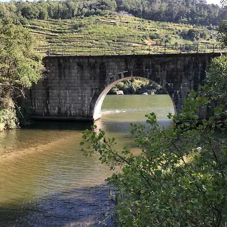 Douro Vineyards And Mountains Apartament Urgueira (Porto)